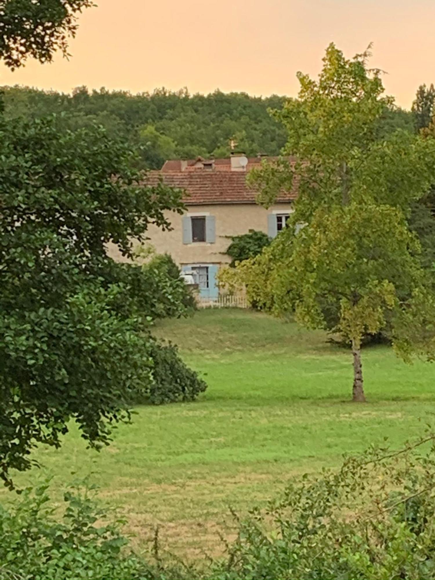 La Grange, 10 Rue Du Lavoir Saint-Martial-d'Albarede エクステリア 写真